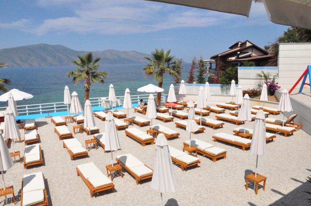 Coral Hotel & Resort Radhimë Dış mekan fotoğraf