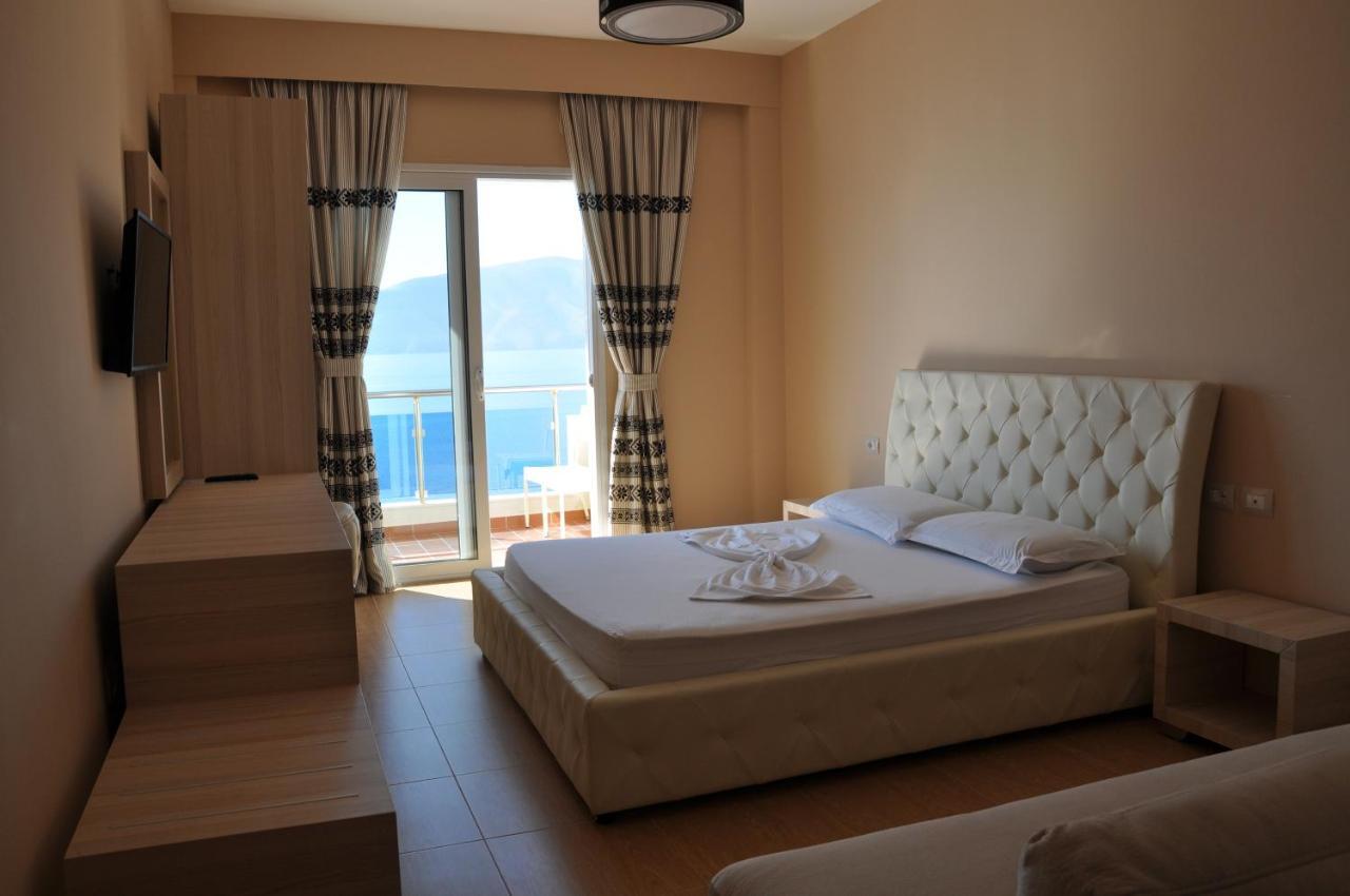 Coral Hotel & Resort Radhimë Oda fotoğraf