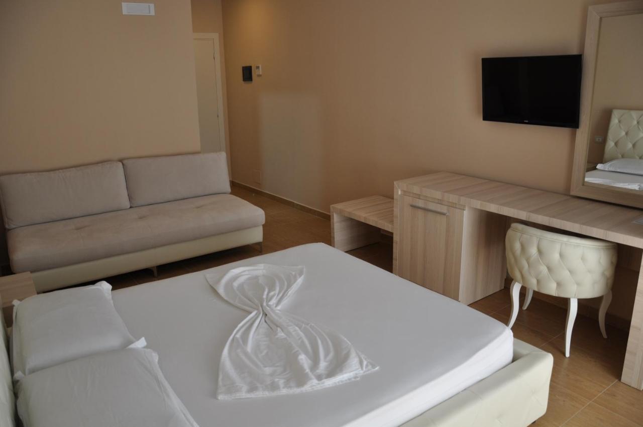 Coral Hotel & Resort Radhimë Oda fotoğraf