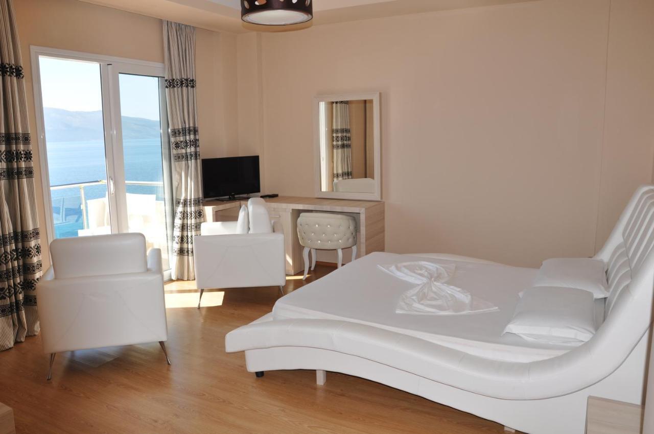 Coral Hotel & Resort Radhimë Oda fotoğraf